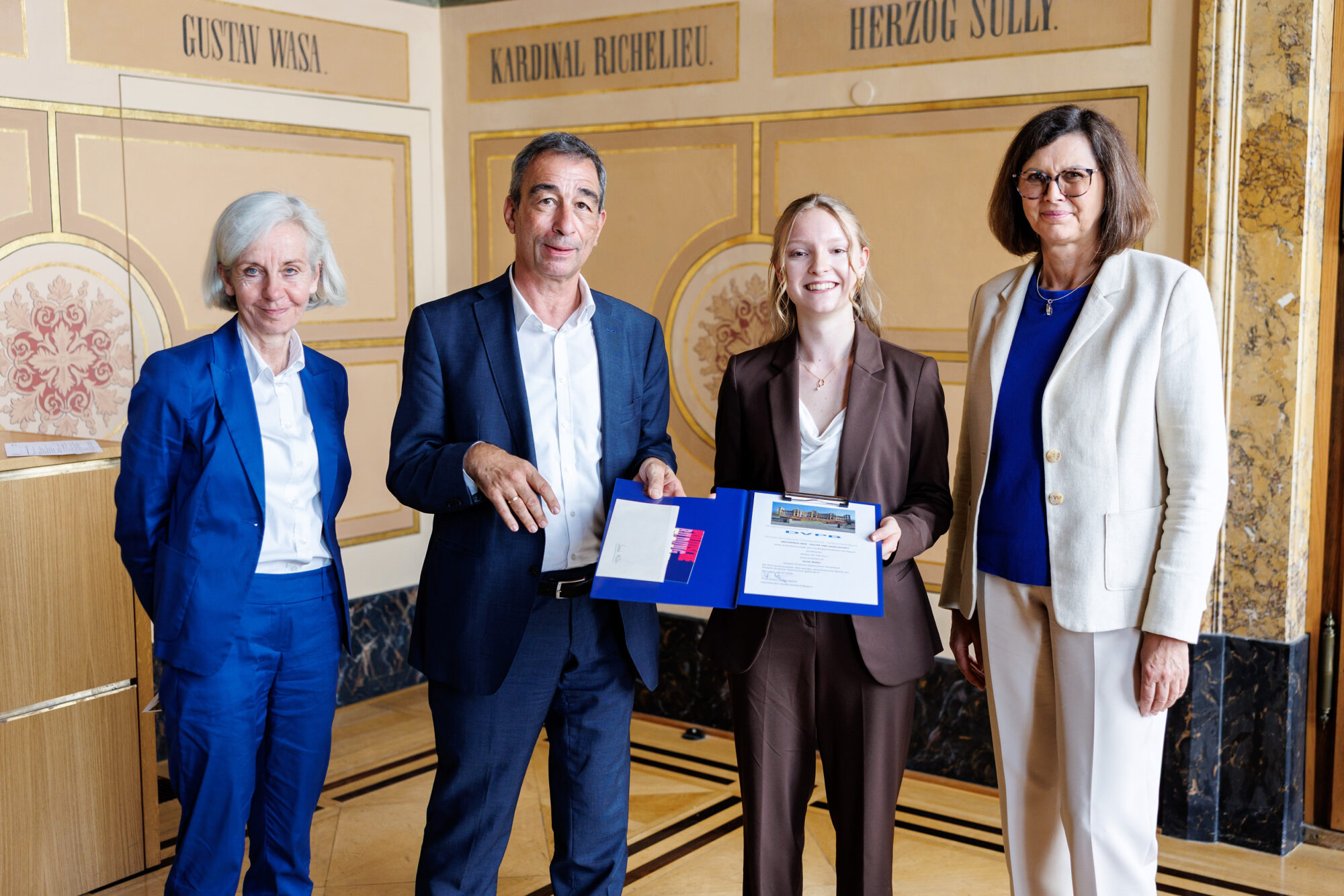 Abiturpreis - Politik und Gesellschaft