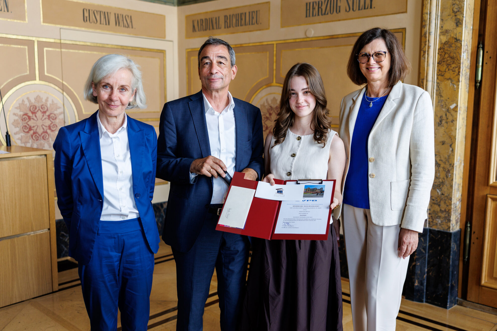 Abiturpreis - Politik und Gesellschaft
