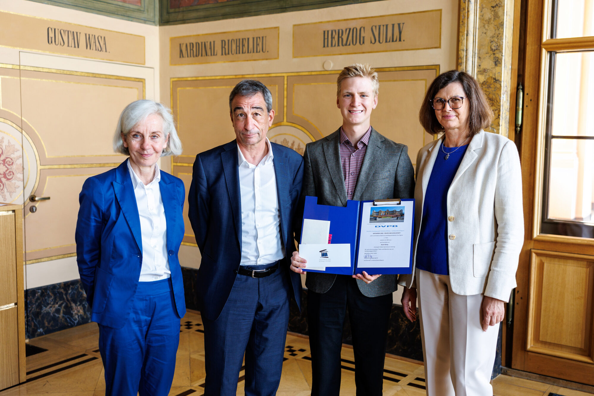 Abiturpreis - Politik und Gesellschaft